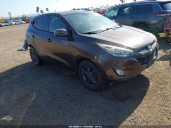  Salvage Hyundai TUCSON