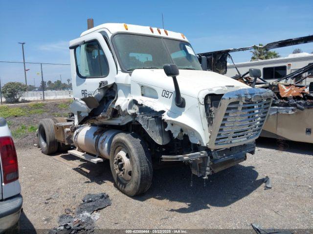  Salvage Freightliner Cascadia 113
