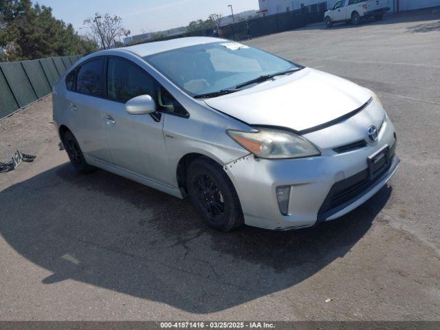  Salvage Toyota Prius