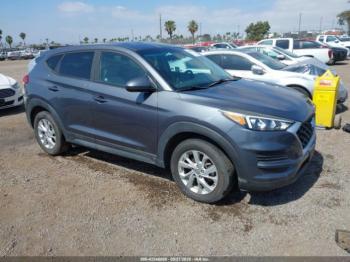  Salvage Hyundai TUCSON