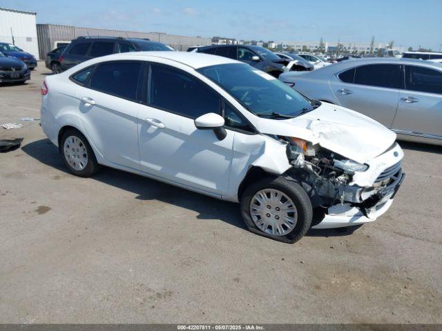  Salvage Ford Fiesta