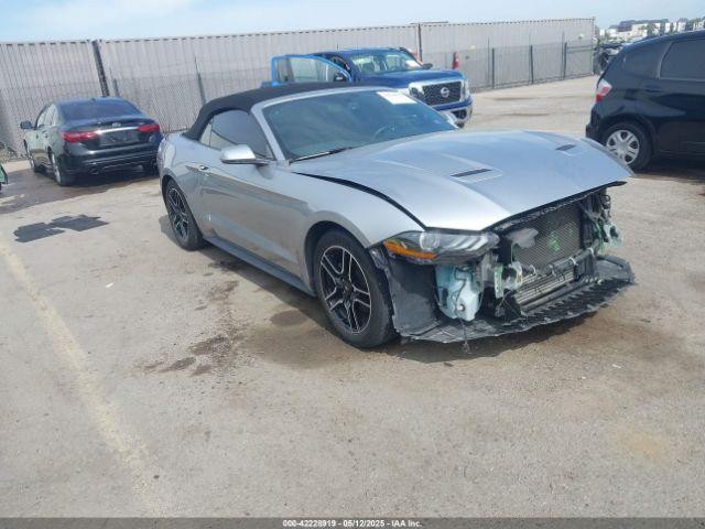  Salvage Ford Mustang