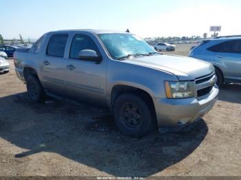  Salvage Chevrolet Avalanche 1500