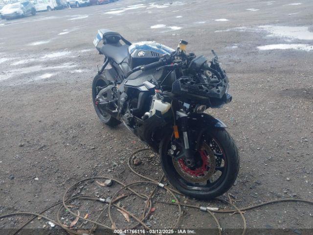  Salvage Yamaha Yzfr1