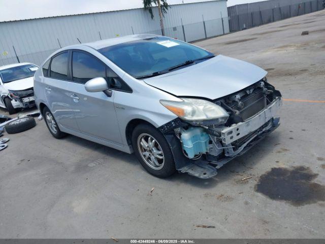  Salvage Toyota Prius