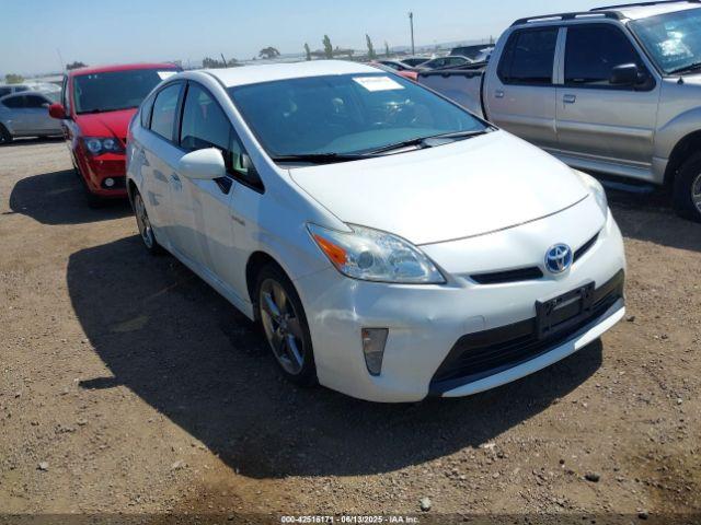  Salvage Toyota Prius