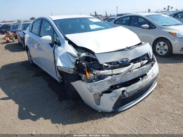  Salvage Toyota Prius