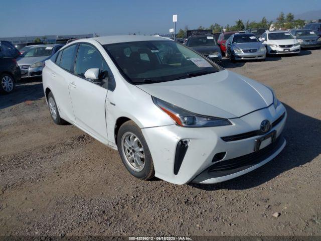  Salvage Toyota Prius