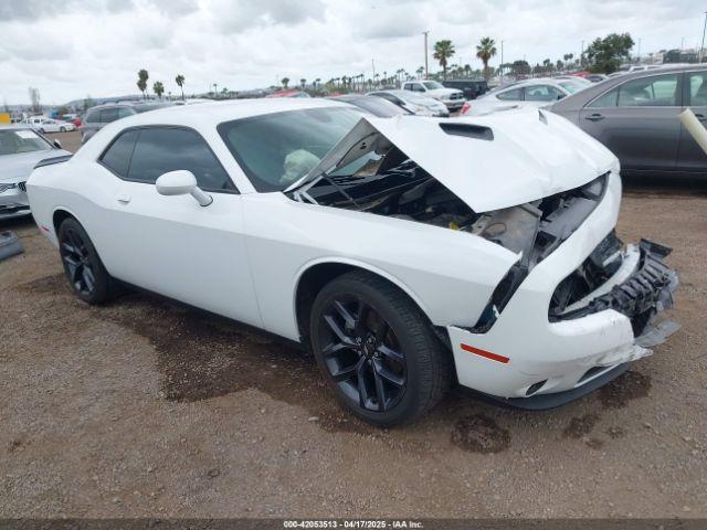  Salvage Dodge Challenger