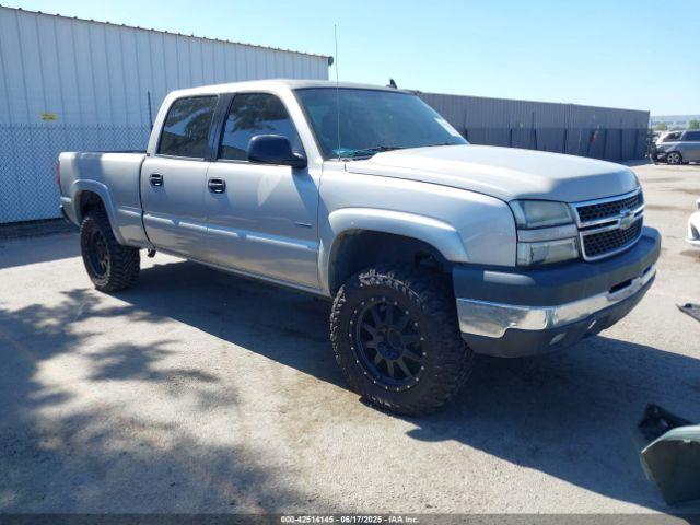  Salvage Chevrolet Silverado 2500