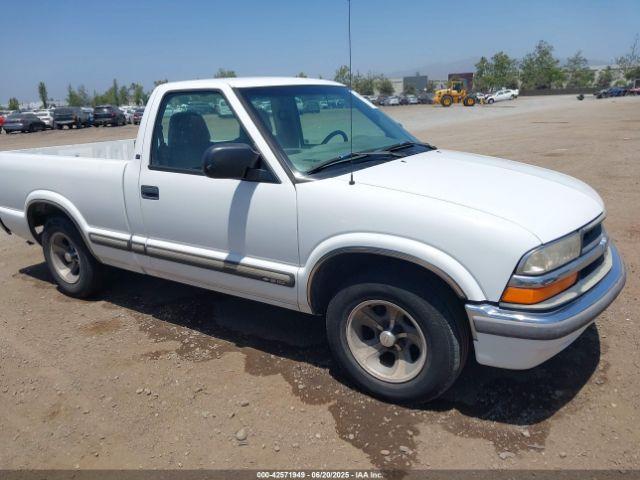  Salvage Chevrolet S-10