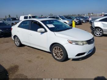  Salvage Kia Forte
