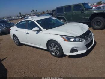  Salvage Nissan Altima