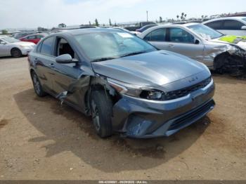  Salvage Kia Forte