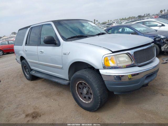  Salvage Ford Expedition