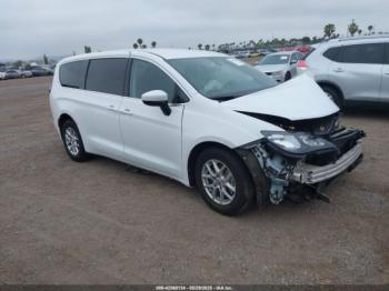  Salvage Chrysler Voyager