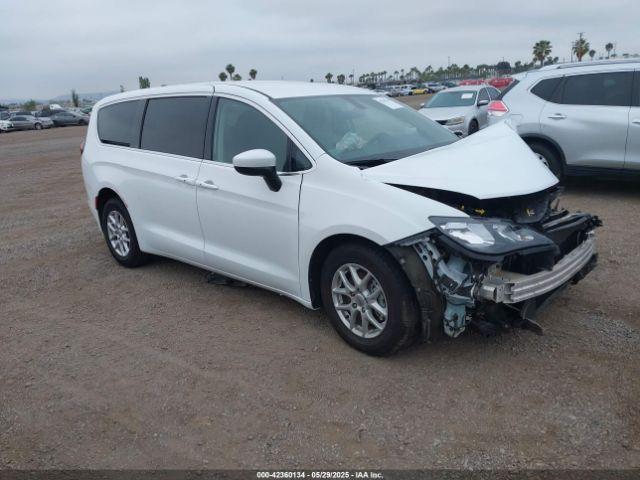  Salvage Chrysler Voyager
