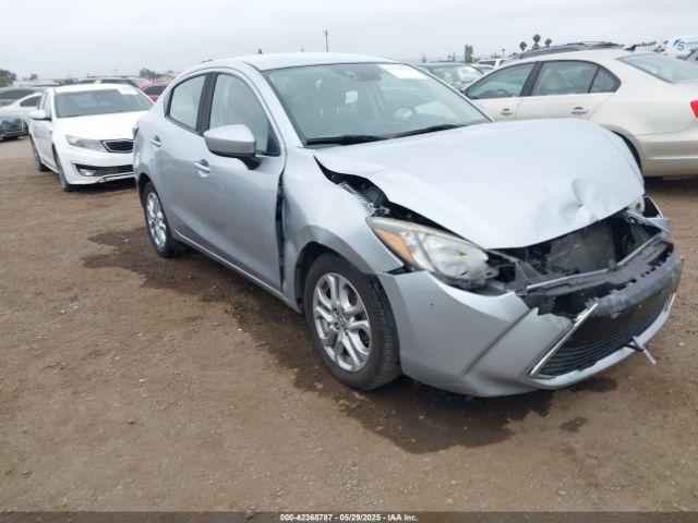  Salvage Toyota Yaris
