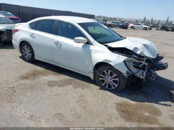  Salvage Nissan Altima