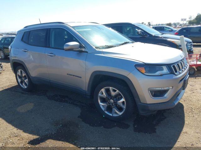 Salvage Jeep Compass