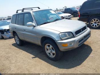  Salvage Toyota RAV4