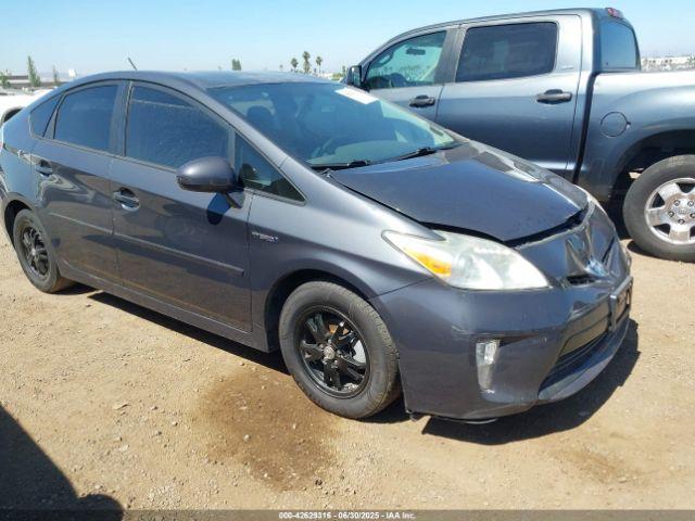  Salvage Toyota Prius