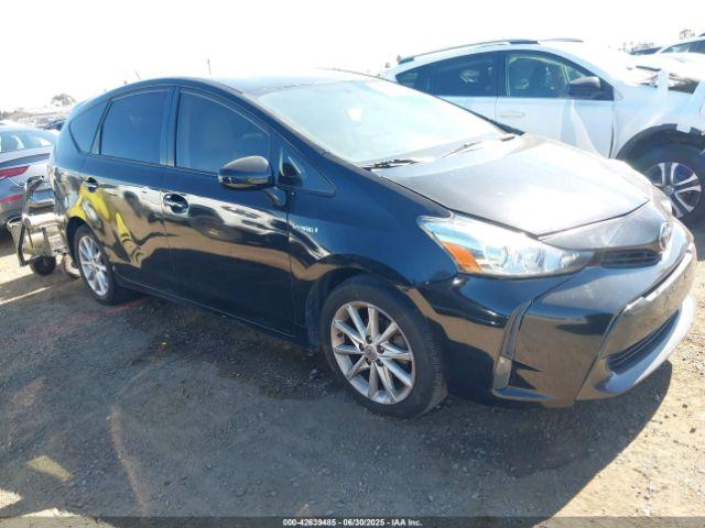  Salvage Toyota Prius v