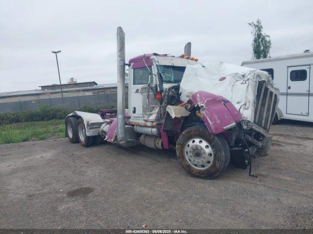  Salvage Peterbilt 379