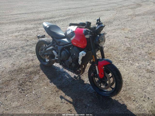  Salvage Triumph Motorcycle Trident 660