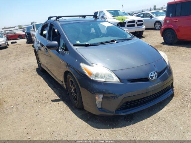  Salvage Toyota Prius