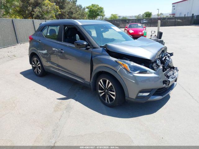  Salvage Nissan Kicks