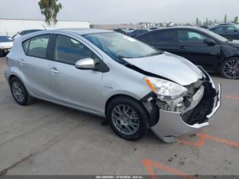  Salvage Toyota Prius c