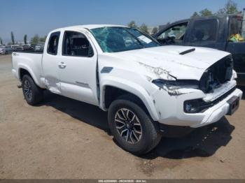 Salvage Toyota Tacoma
