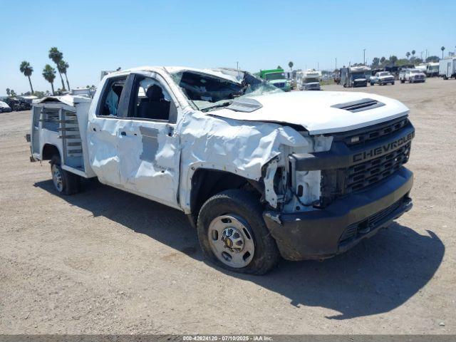  Salvage Chevrolet Silverado 2500
