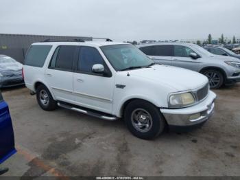  Salvage Ford Expedition