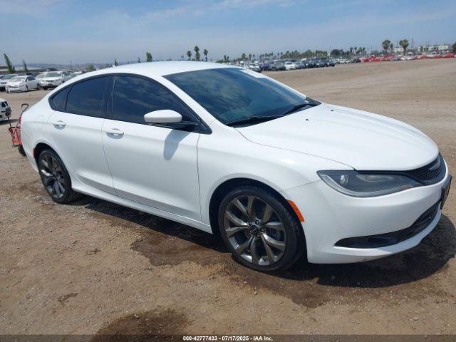 Salvage Chrysler 200