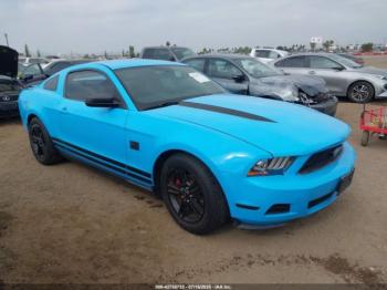  Salvage Ford Mustang