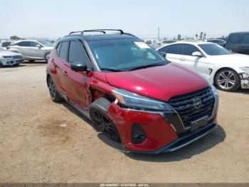  Salvage Nissan Kicks