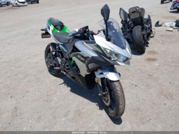  Salvage Kawasaki Nx011