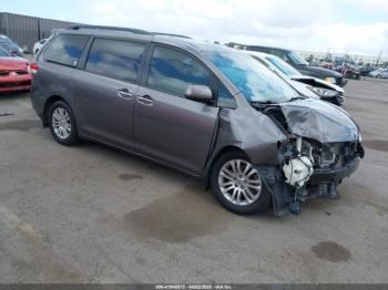  Salvage Toyota Sienna