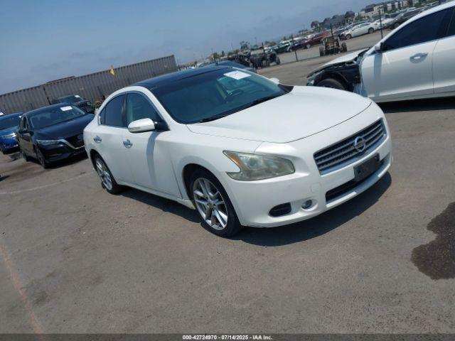  Salvage Nissan Maxima