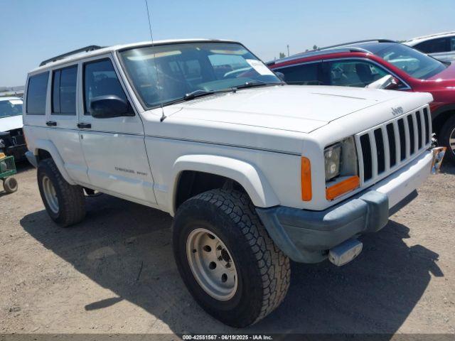 Salvage Jeep Cherokee