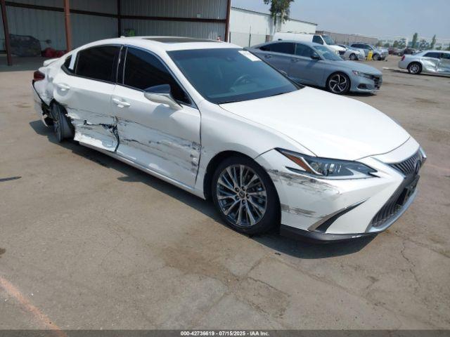  Salvage Lexus Es