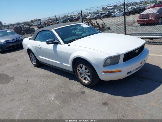  Salvage Ford Mustang