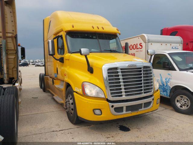  Salvage Freightliner Cascadia 125