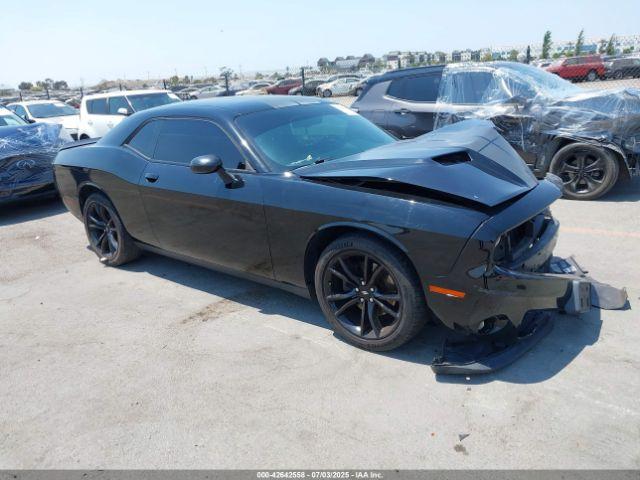  Salvage Dodge Challenger