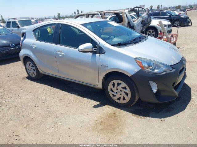  Salvage Toyota Prius c