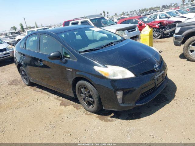  Salvage Toyota Prius