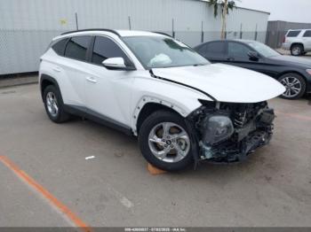  Salvage Hyundai TUCSON