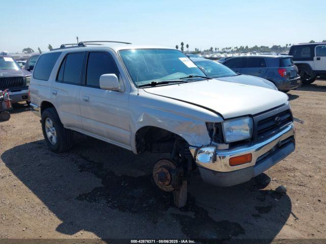  Salvage Toyota 4Runner